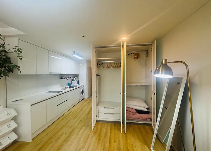 Gangnam Station 3min Walk Stylish Flat * 서울특별시